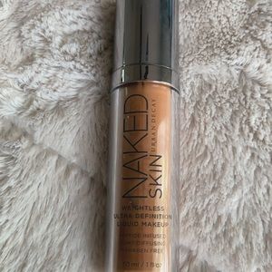 UD Naked Skin foundation 5.0